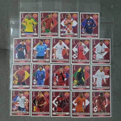 Legend 2022 lote com 19 figurinhas