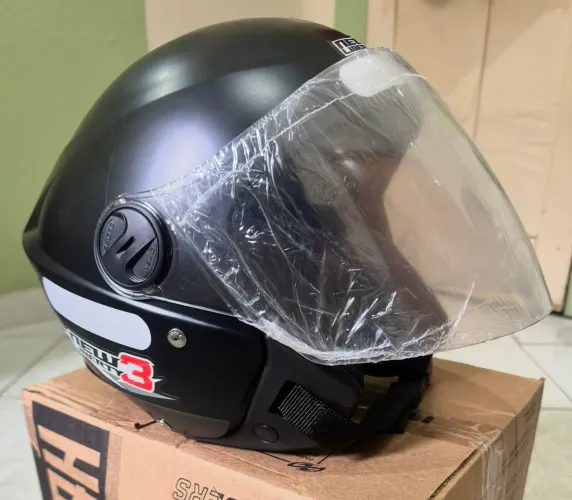 Vendo capacete tamanho 56