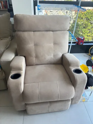Poltrona reclinável automática
