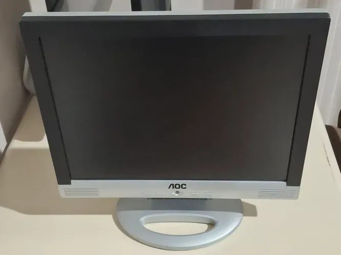 Monitor AOC 15"