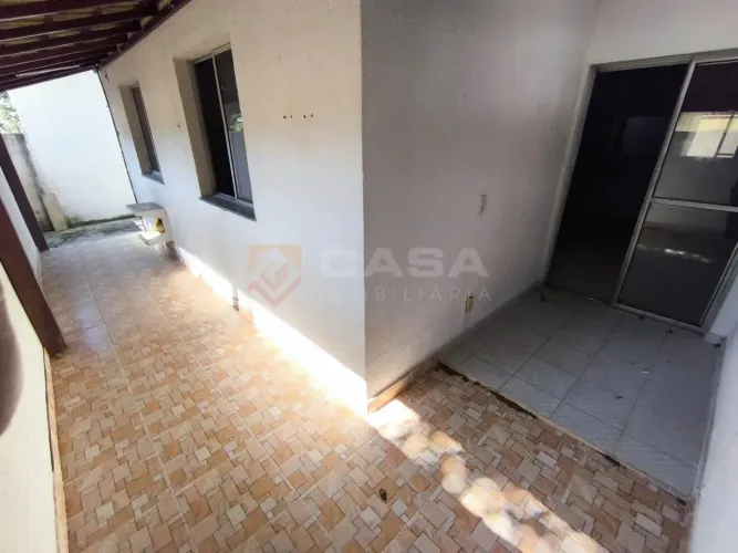 F- Seu novo lar: Apartamento com suíte e quintal em Colina de Laranjeiras