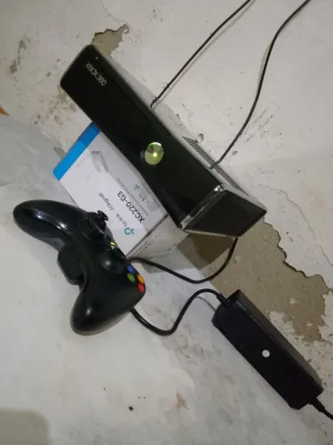 Vendo ou troco Xbox 360 