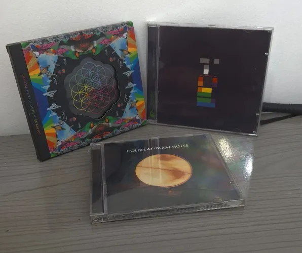 Cds Coldplay excelente estado são 3 pelo valor anúncio