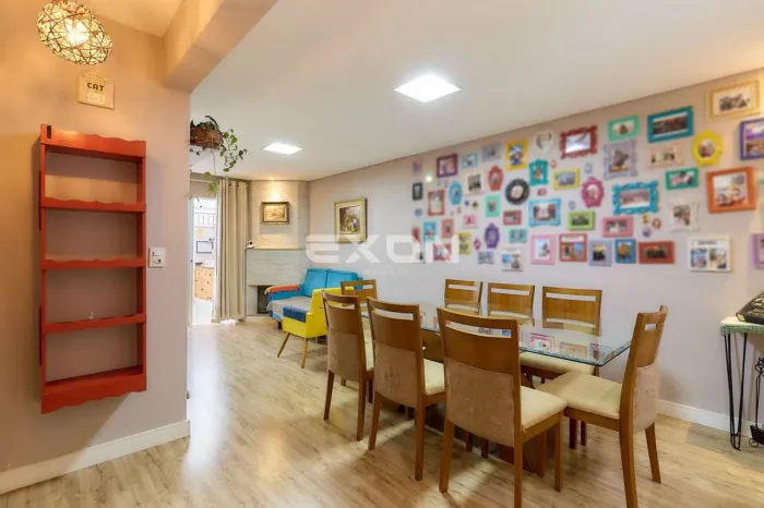 Sobrado a venda no Guabirotuba, 3 quartos, suíte, area gourmet