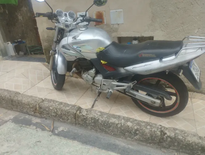 Vendo moto Twister
