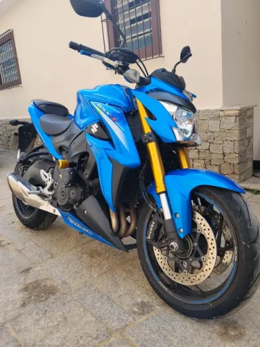 Vendo/Troco GSX-S 1000