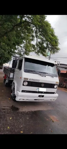 Caminhão 6-90