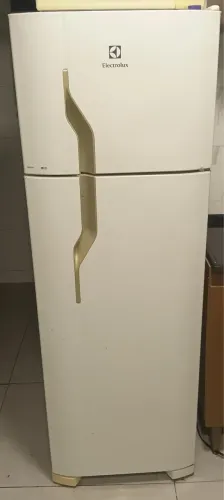 Geladeira 2 Portas 260 Litros Electrolux