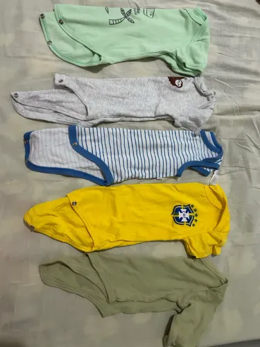 Bodies de bebê menino 