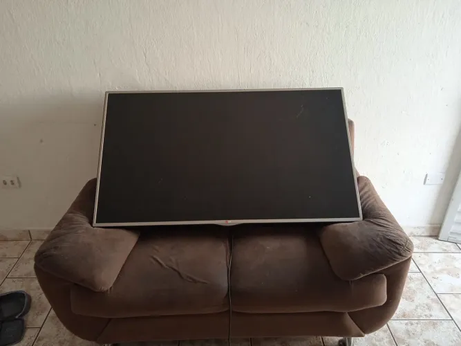 Tv LG 55 polegadas (detalhe)