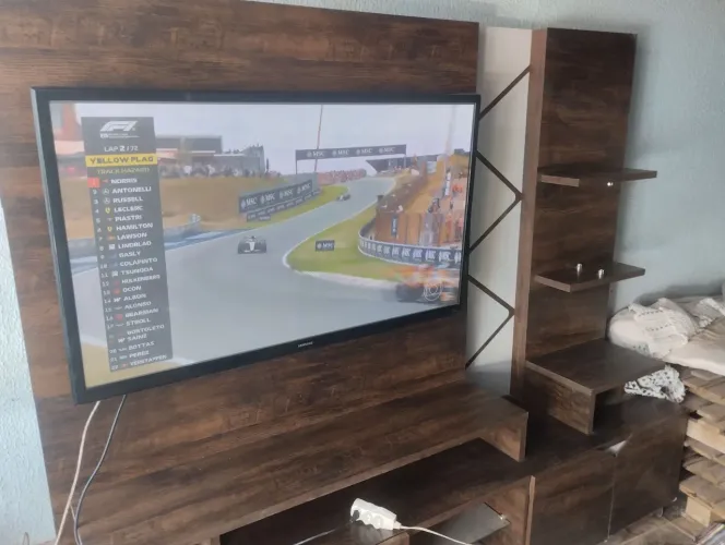 Vendendo tv de 55 polegadas e raik