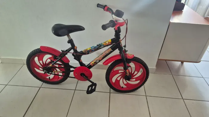Bicicleta infantil.