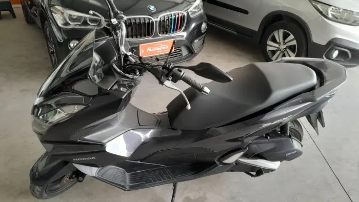 Honda PCX 160 ano 2024 -  6 mil kms somente!