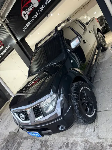Nissan Frontier LE CD 4X4 2.5 TB Diesel Mec. 2010