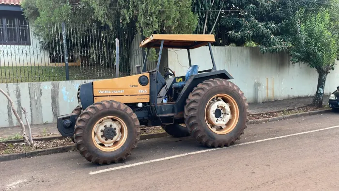 Valmet 885 s 4x4 2000