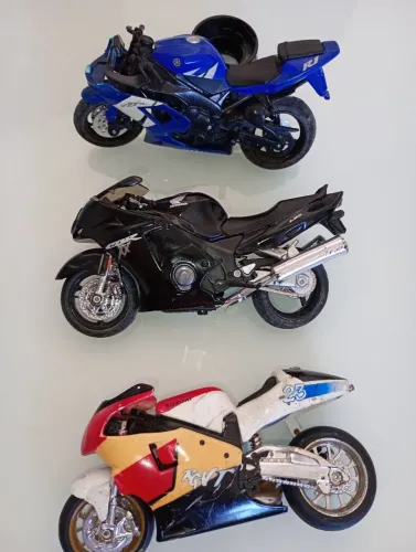 20cm Miniatura motos maisto avariadas
