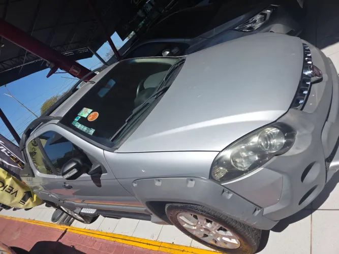 Fiat Strada Adventure1.8/ 1.8 Locker Flex CD 2015