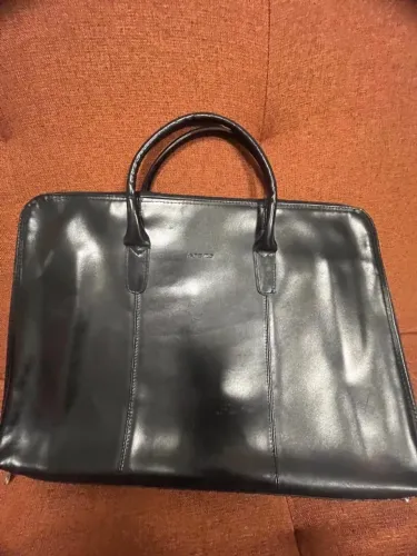 Bolsa/ pasta executiva em couro legítimo Arezzo (Preta)