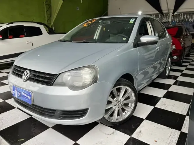 Volkswagen Polo Sedan 1.6 MI Total Flex 8V 4P 2012