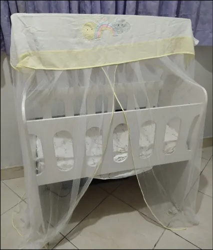 Mini berço com colchão 