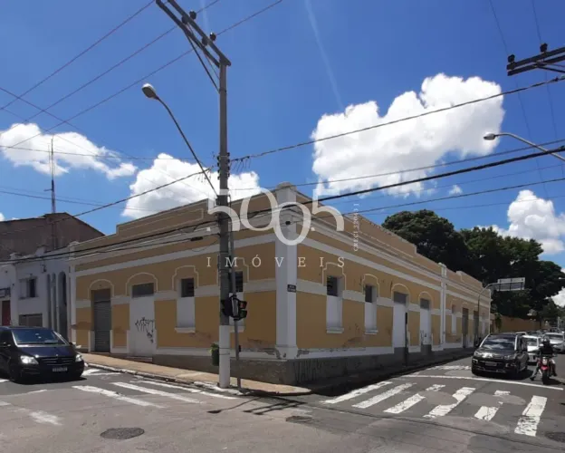 Ótimo imóvel comercial à venda no Centro de Itu! Prédio comercial com área de 715 m²