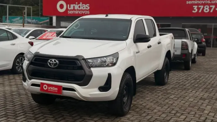 Toyota Hilux CD SR 4X4 2.8 TDI Diesel Aut. 2025