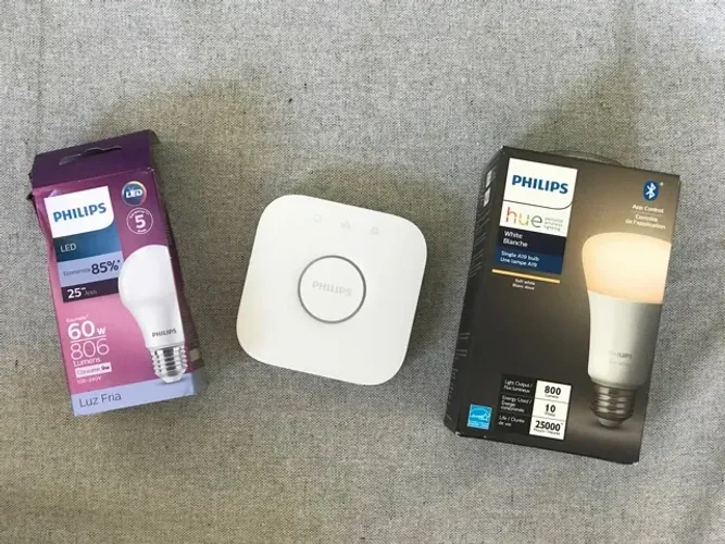 Philips Hue Starter + 2 lâmpadas