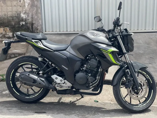 Yamaha FZ25 2023/2024 
