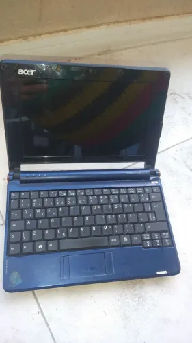 Netbook retirada de peça