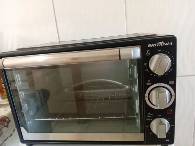 Forno Elétrico Britânia  36L, Semi Novo