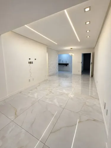 Imóvel para venda tem 94 metros quadrados com 3 quartos em Candeal - Salvador - BA