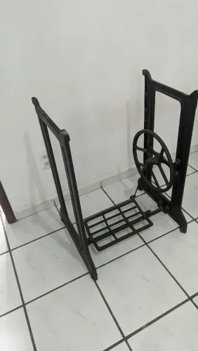 Pe De Maquina De Costura Singer Ferro Antigo
