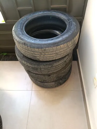 Pneu aro 15 185/65 