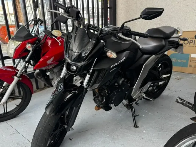 YAMAHA FZ25 FAZER