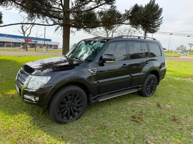 Mitsubishi Pajero HPE Full 3.2 4X4 T.i.dies. 5P AUT 2019