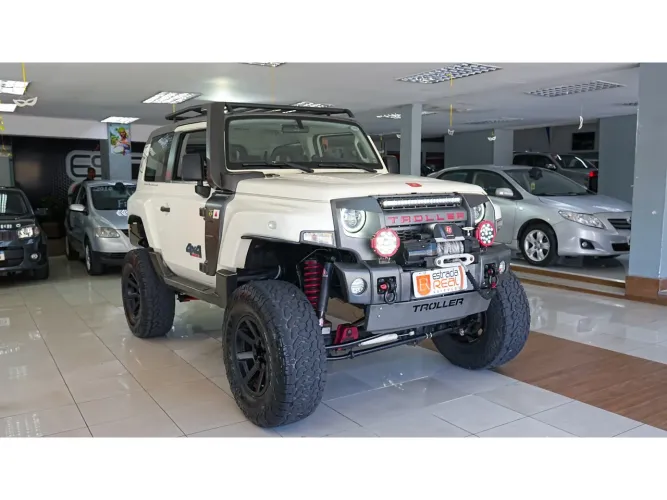 Troller T-4 XLT 3.2 2016