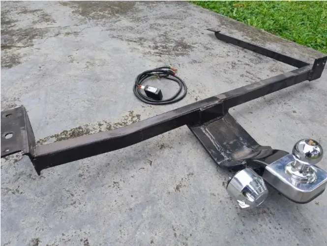 Engate reboque reforçado para Citroen C4 Lounge 2.0 e THP