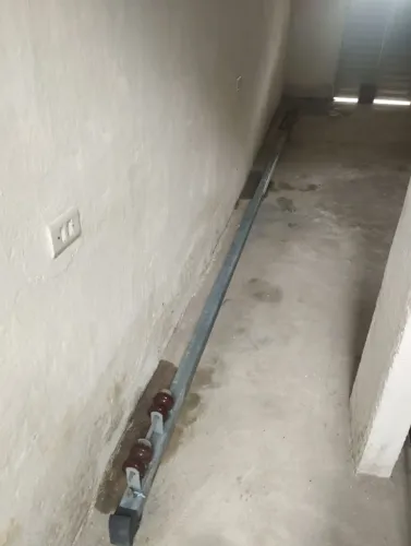 Vendo um poste de ferro 