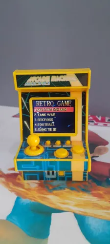 Mini game arcade com jogos na memória