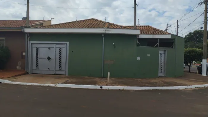 VENDO CASA 245 MIL