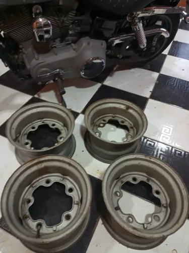 2 Rodas tala larga aro 15 VW Fusca