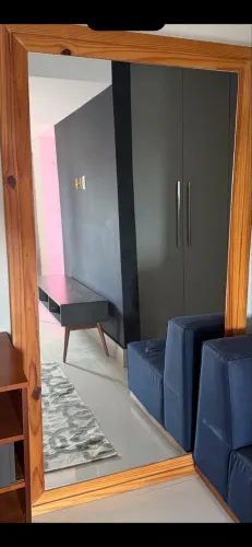 Espelho com moldura