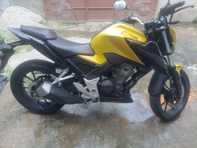 Vendo cb Twister 300, 24.000