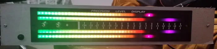 PRECISION LEVEL DISPLAY DE LEDS