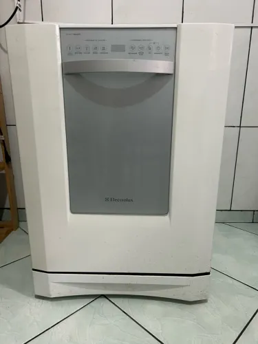 Lava louças Electrolux blue touch