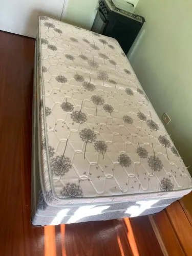 CAMA DE SOLTEIRO