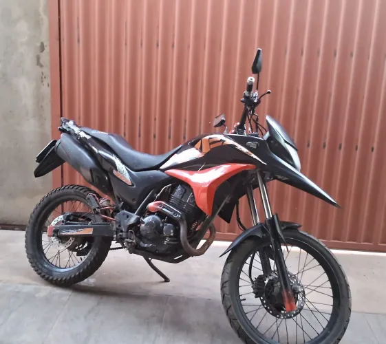 Moto HONDA XRE 300
