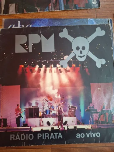 Disco de Vinil RPM rádio pirata ao vivo