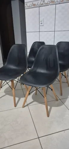 4 cadeiras pé palito