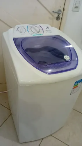 Máquina de lavar roupas Electrolux 8kg seminova revisada com garantia entrega grátis !